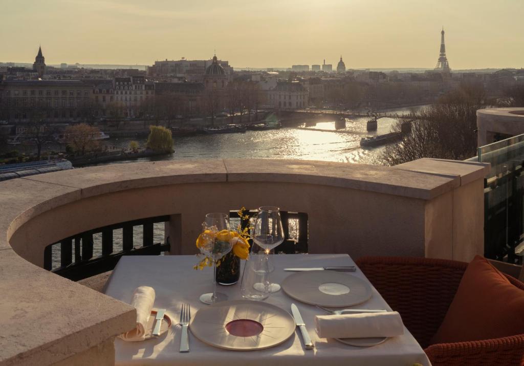 LVMH ouvre un nouvel hôtel à la Samaritaine à Paris