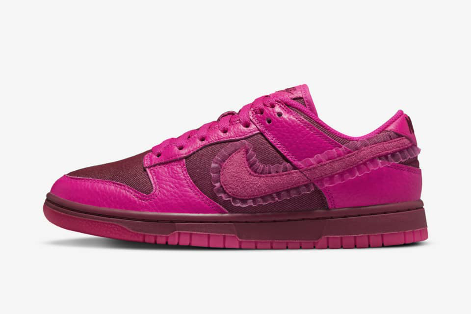 Chaussure Nike Dunk Low SE pour femme. Nike BE